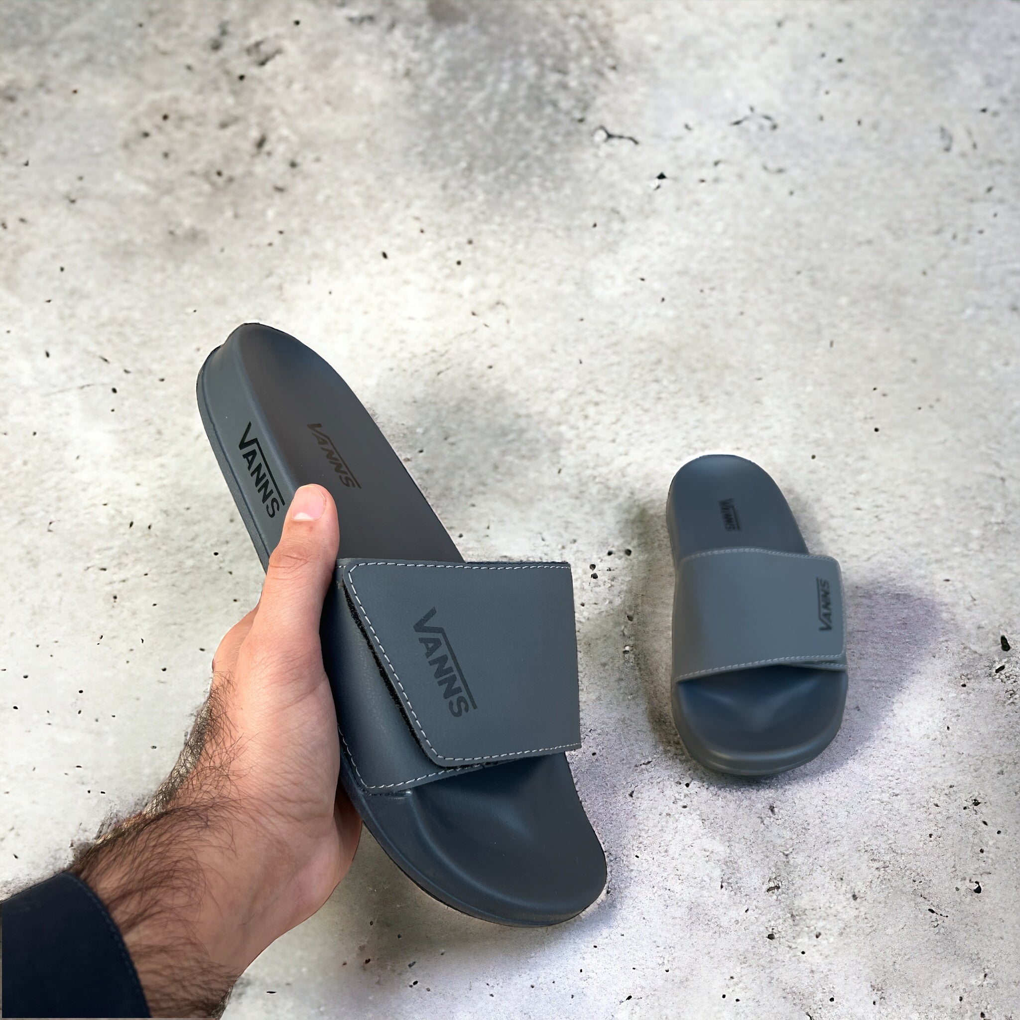 VANS GREY SLIDES VN-66