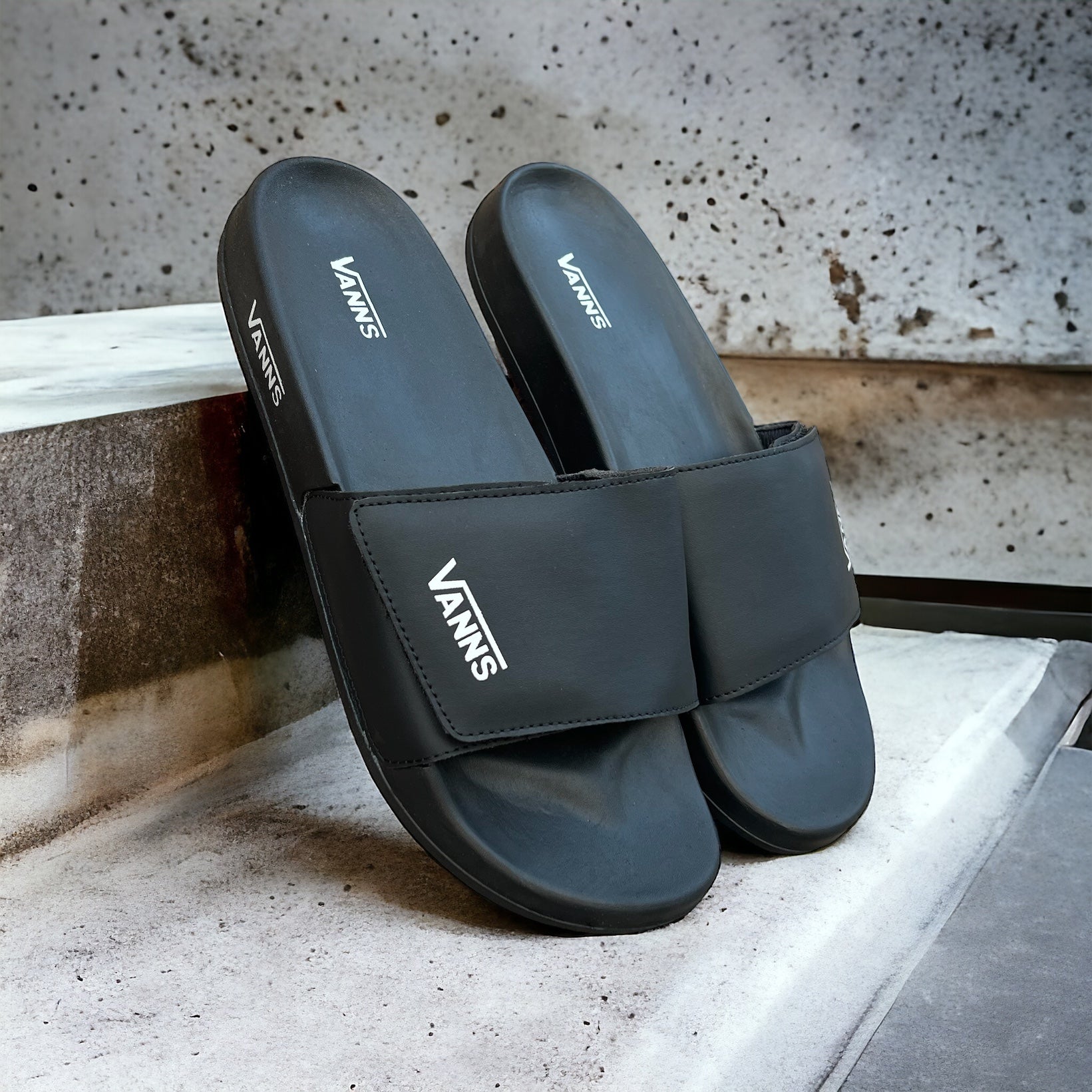 VANS BLACK SLIDES VN-55