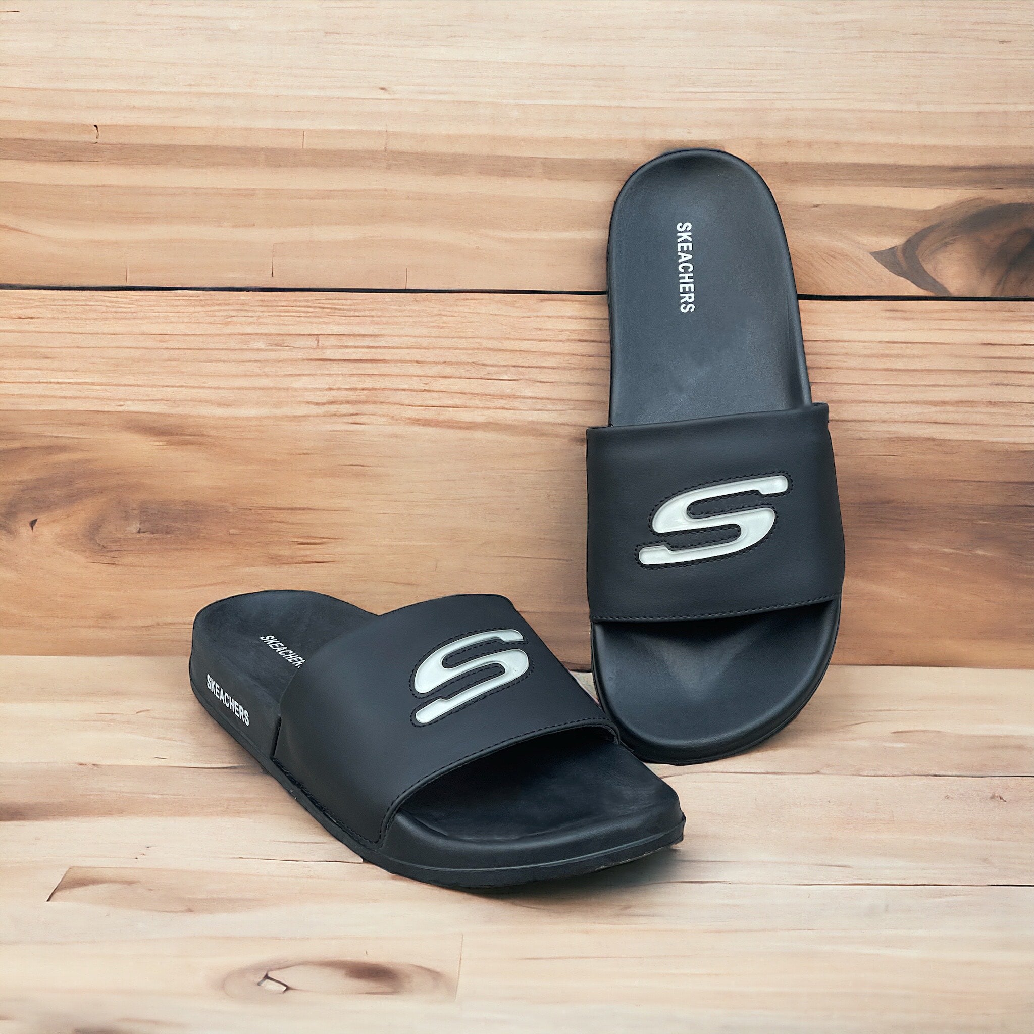 Sk-chers Black Grip Slides GS-2300